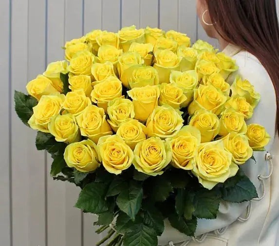 Signature Long Stem Rose Bouquet